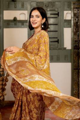 Light brown chiffon floral leaf print bagh saree with unstitched blouse piece 5
