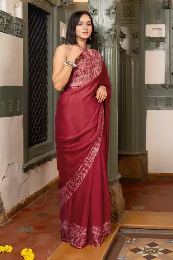 Crimson red chiffon solid abstract print saree with unstitched blouse piece