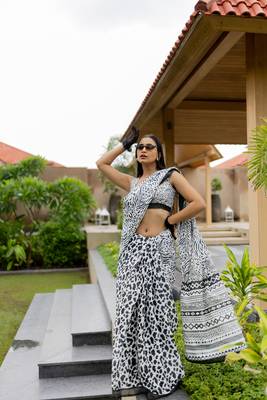 White poly cotton floral print satin stripes zari border saree 2