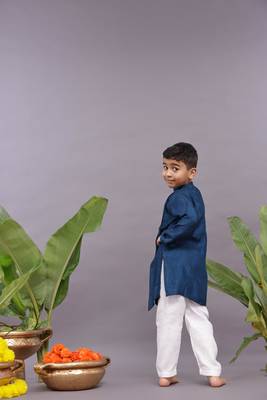 Dark blue kurta with bandhani printed panel and pyjama 2