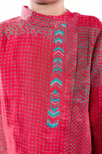 Red and green dotted print kurta with off white pyjama