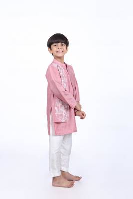 Onion pink thread work embroidery paneled kurta with off white pyjama 2