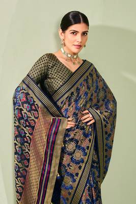 Blue woven borser saree girlie looks 2