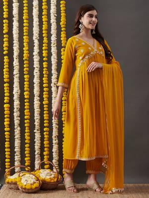 Rajgranth women's faux georgette fabric  embroidered aliya style kurta set with dupatta 2