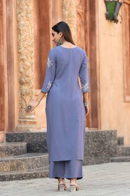 Floral Printed Straight Kurta with Palazzos 2