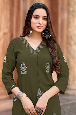 Floral Printed Straight Kurta with Palazzo 5