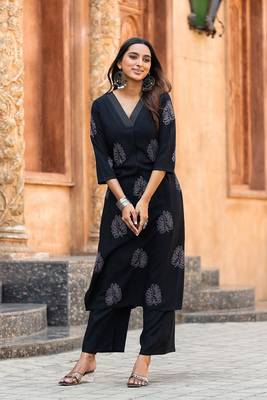 Floral Printed Straight Kurta with Palazzo 1