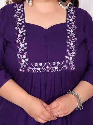  womens plus size purple embroidered sweetheart neck & accordion pleated solid a-line kurta and palazzo set 3