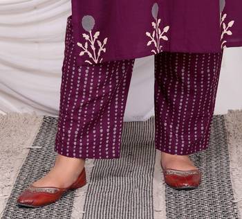 Purple Cotton Floral Print Plus Size Kurta Set for Women 4