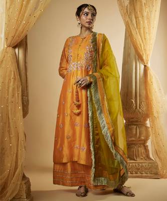 Light orange chanderi silk kurta set 1