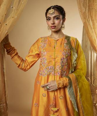 Light orange chanderi silk kurta set 2