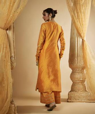 Light orange chanderi silk kurta set 4