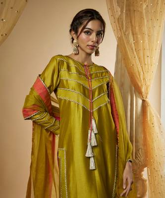 Olive green chanderi silk kurta set 2