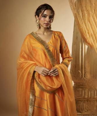 Light orange chanderi silk kurta set 2