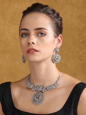 Antique silver peacock necklace set with intricate filigree work 1