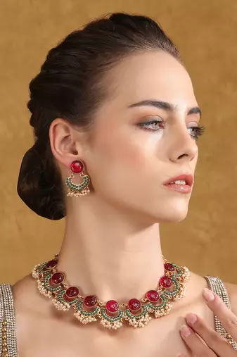Antique gold-plated carved ruby & green enamel necklace set with pearl drops