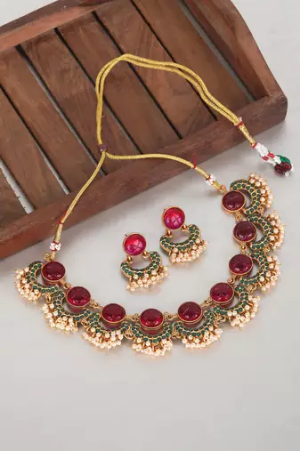 Antique gold-plated carved ruby & green enamel necklace set with pearl drops