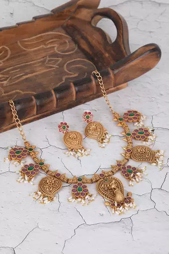 Antique gold-plated temple jewelry necklace set