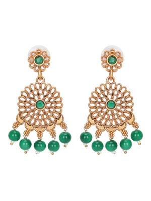 Antique gold-plated choker necklace set with green beads 5
