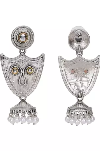 Tribal-inspired silver-plated earrings with pearl accents