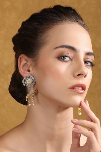 Elegant dual-tone deer motif earrings with pearl drops