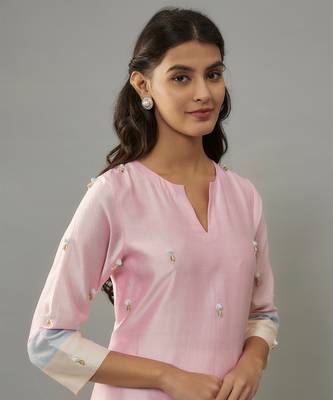 Sora powder pink hand woven chanderi co-ord set with pearl embroidery 3