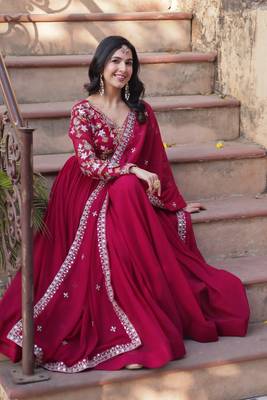 Pink Designer Long Kurti & Duppta With Embroidery Zari Sequins Work 1