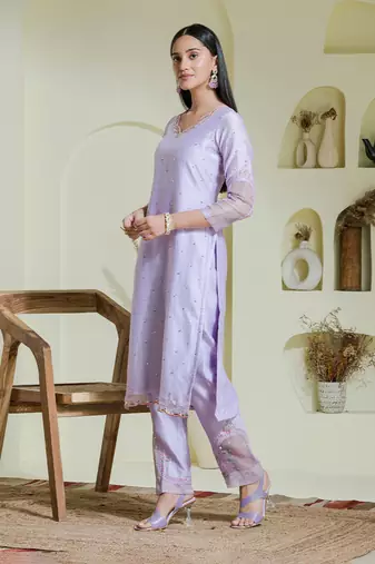 Lavender 2 piece hand embroidered kurta set