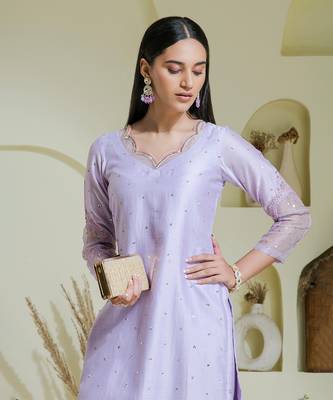 Lavender 2 piece hand embroidered kurta set 4