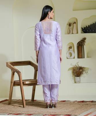 Lavender 2 piece hand embroidered kurta set 5