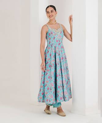 Blue print embroidered anarkali set 4