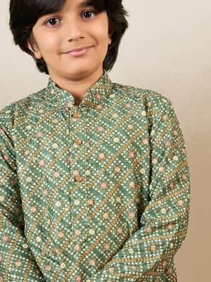 printed green kurta set with sequins 2