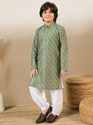 printed green kurta set with sequins 1