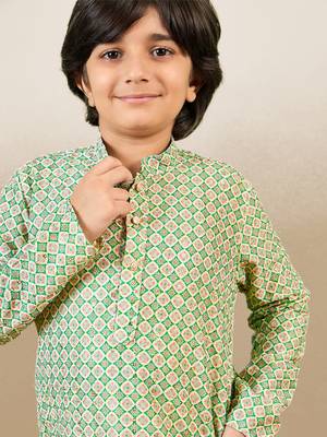 printed green kurta set with sequins 2