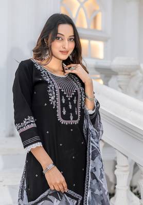 Women Modal Embroidery Straight Kurta With Pant And Dupatta Suit Set  5