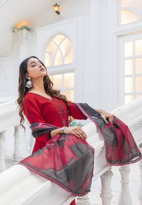 Women Modal Embroidery Straight Kurta With Pant And Dupatta Suit Set  5