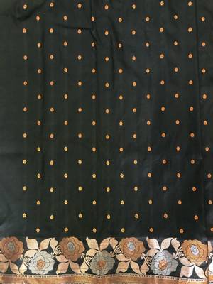 Women Black Banarasi Style Saree Zari Weaving Rich Pallu Saree With Blouse For Women 4