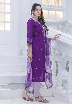Women Modal Embroidery Straight Kurta With Pant And Dupatta Suit Set  3