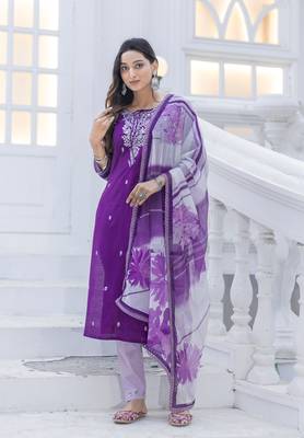 Women Modal Embroidery Straight Kurta With Pant And Dupatta Suit Set  4