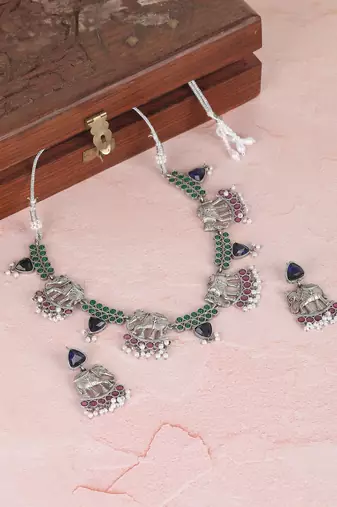 Silver-plated elephant motif necklace set with earrings