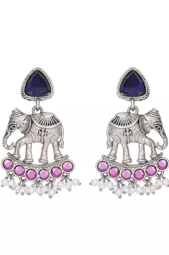 Silver-plated elephant motif necklace set with earrings