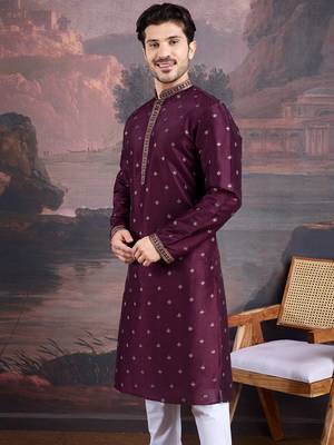 Men's stylish purple woven kurta 4