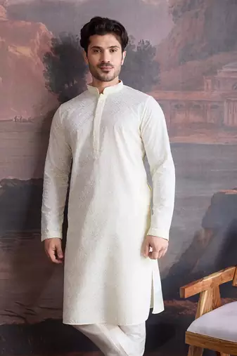 men's cotton chikankari stylish kurta  in off white