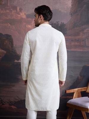 men's cotton chikankari stylish kurta  in off white 3