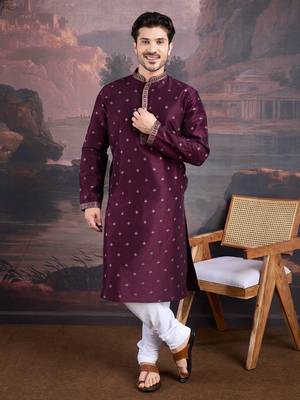 Men's stylish purple woven kurta set 1
