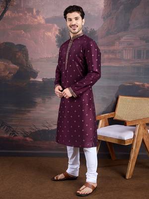 Men's stylish purple woven kurta set 3