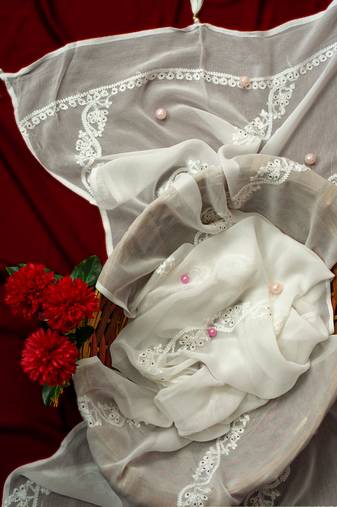 Hand Embroidered White Georgette Lucknowi Chikankari Dupatta with Muqaish Work