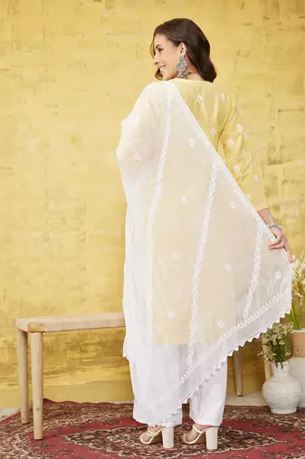 Hand Embroidered White Chiffon Lucknowi Chikankari Dupatta