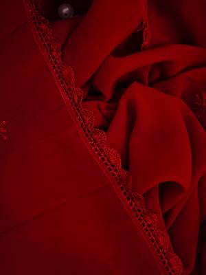 Hand Embroidered Red Viscose Georgette Lucknowi Chikankari Stole 4