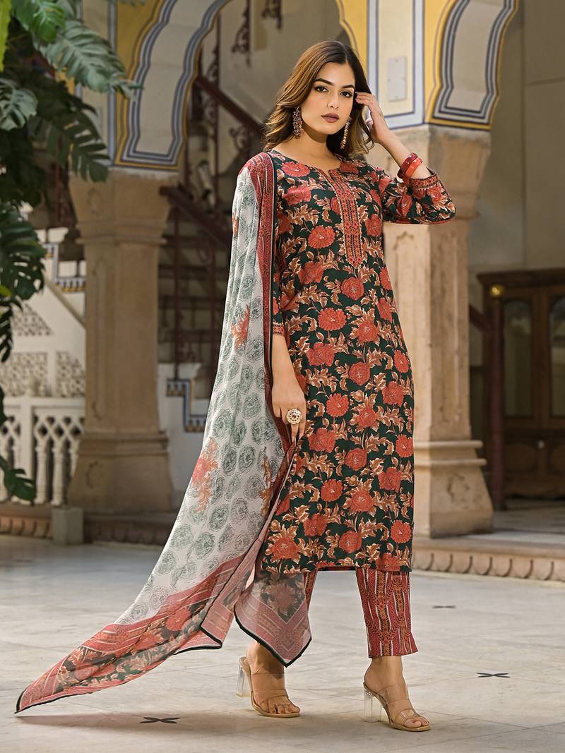 Women green rayon blend floral printed straight kurta trousers with dupatta
